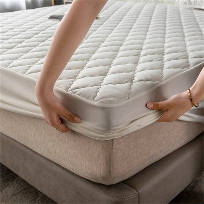 Home Mattress Cover Waterproof Thickened Quilted Waterproof Bed Cover Breathable Mattress Protector Fitted Sheet No Pillowcases