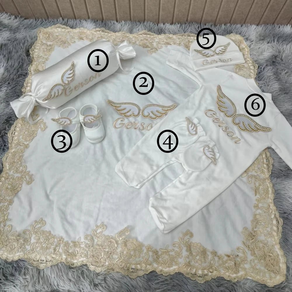 Baby Gold Angle Wings Einzigartige wesentliche Geschenkbox Personalisierter Name Strampler Set Kissen Decke Babyausstattung Outfit Geschlecht offenbaren Geschenke.