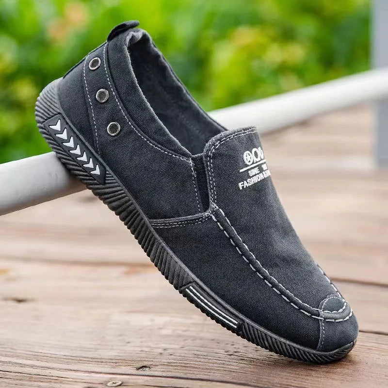 Denim Men's Canvas Shoes Slip on Sneakers Male for Summer 2025 New Outdoor Driving Moccasin Trendy Vintage Loafers Shoes for Men.