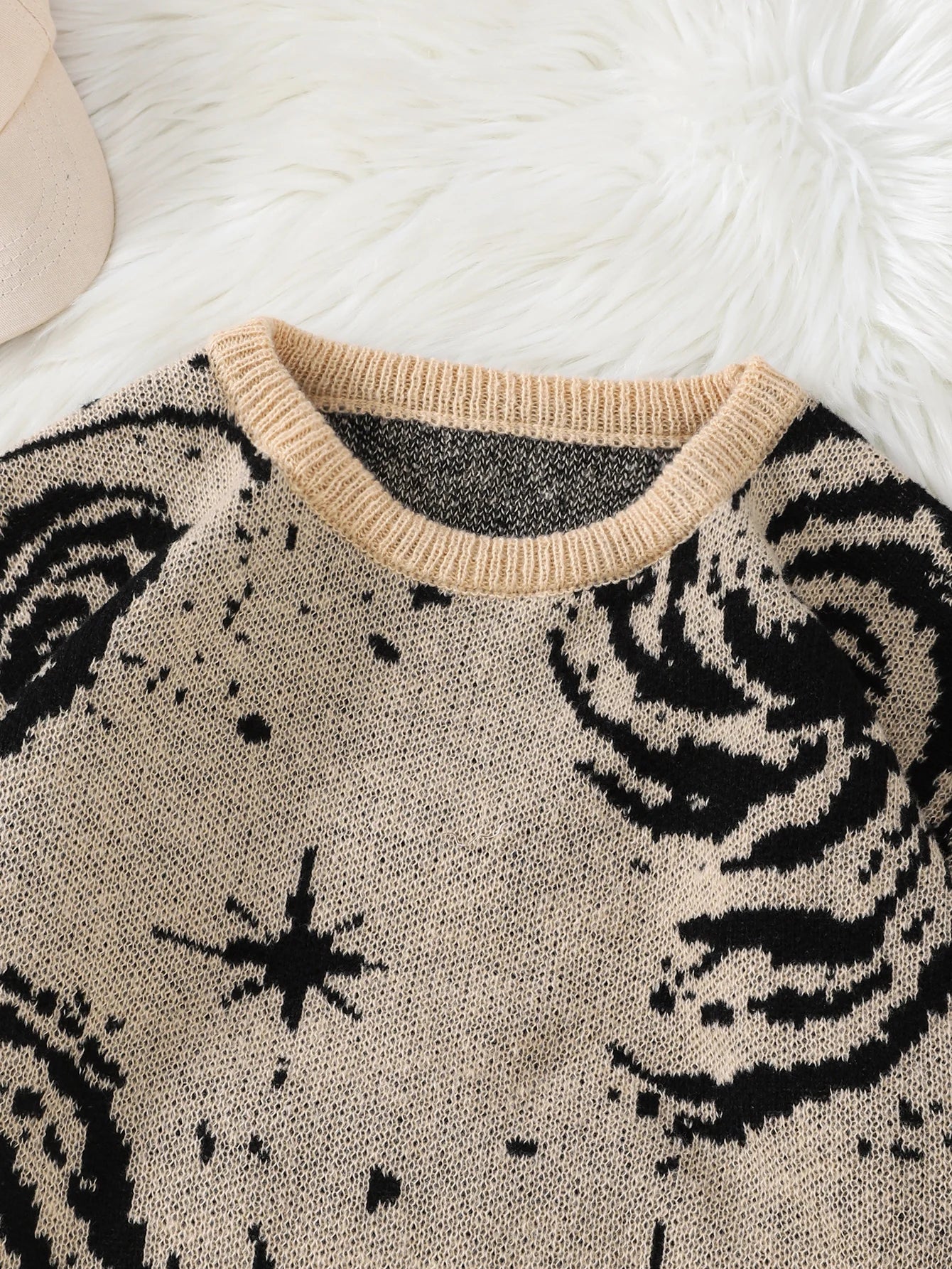 New Popular Street Ripped Abstract Starry Sky Pattern Pullover Ripped Sweater Casual Round Neck Knitted Men's Pullover.