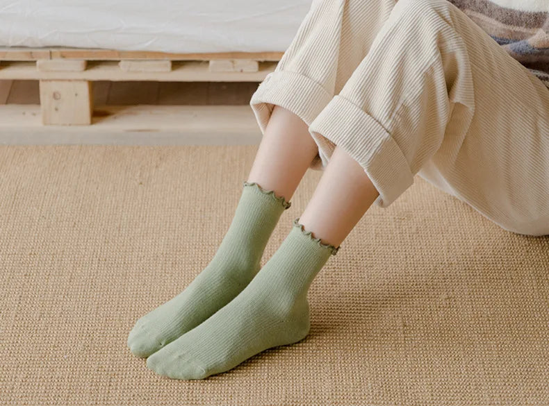 5 Pairs of Women's Solid Color Cotton Socks Japanese Style Ruffle Stacked Socks Cute Laciness Women's Long Socks.