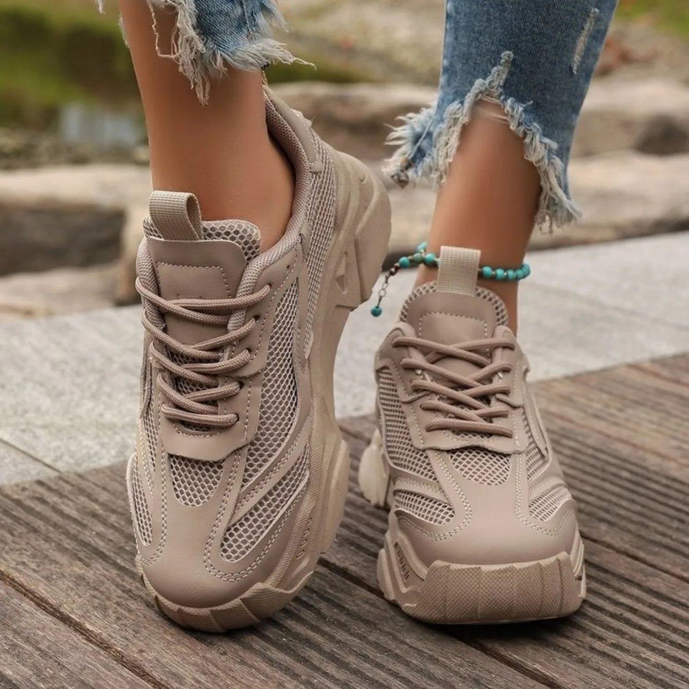 Women Sneakers New Fashion Mesh Breathable Tennis Girl Platform Shoes for Women Outdoor Comfortable Lightweight Sneakers Women.