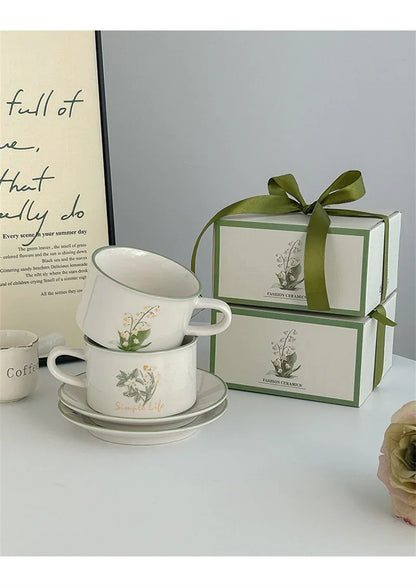 380ml Retro European Style Ceramic Mug Floral pattern Coffee Cup and Saucer Set Exquisite Latte Afternoon Tea cup Dessert Plate.