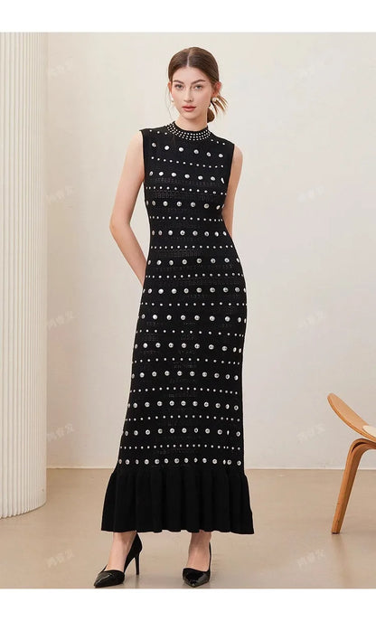 Gestricktes Kleid im europäischen und amerikanischen Design für Damen, Frühling/Sommer, Rundhalsausschnitt, heiße Perlen, einzigartiger, schlankmachender langer Stil.