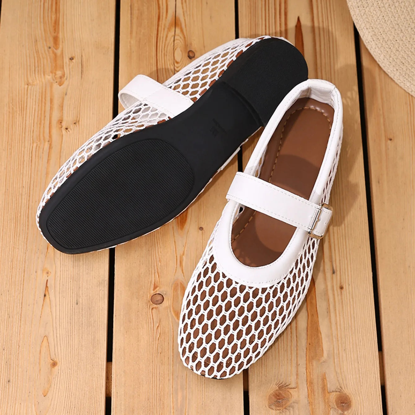 Women Sandals Mesh Breathable Fashion Versatile Sandals Women New Flat Soft Soled Mary Jane Shoes for Women Sandalias De Mujer.
