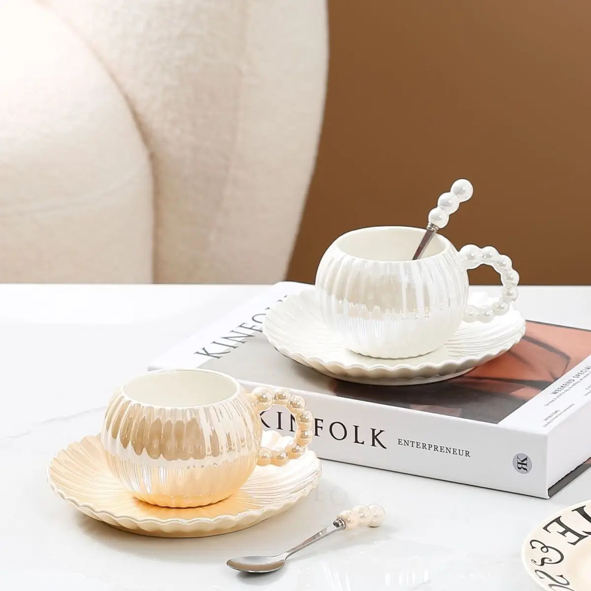 Light Luxury High Aesthetic Pearl Glazed Coffee Cup and Plate Set European Ceramic Afternoon Tea Cup Plate with Spoon Home Use.