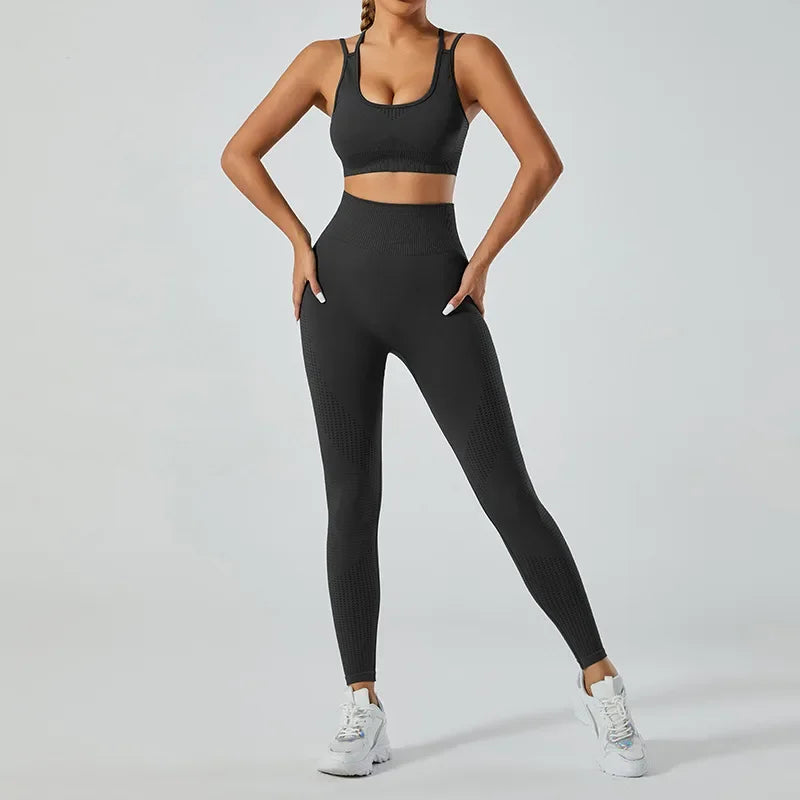 In-stock Women's Yoga Suit Five-piece Set Seamless Fitness Wear For Running Sports Top Leggings From Mainland China.