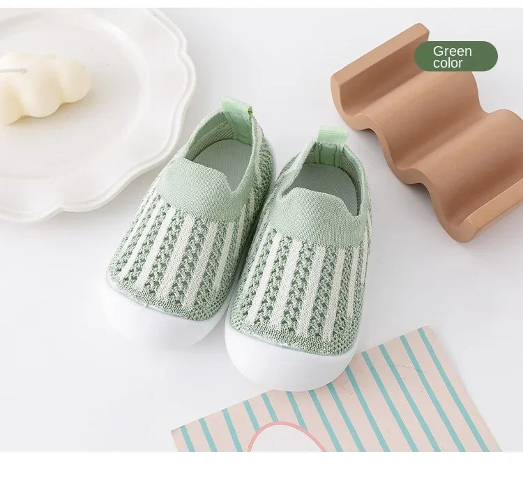 Baby Walking Shoes Summer 2025 New Soft Sole Breathable Mesh Stay-On Anti-Slip Sock Shoes for Infant Boys Girls.