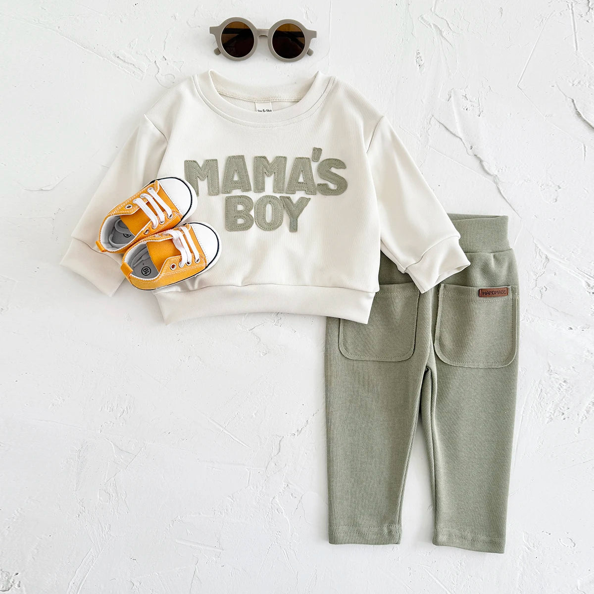 2025 Baby Jungen Kleidung MAMA'S JUNGE Sets Herbst Baby Mädchen Kleinkind Outfit Sweatshirt Top Hosen 2 Stücke Langarm Winter warme Säuglingsanzug.