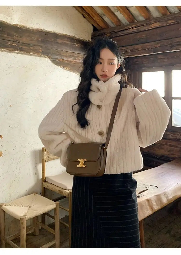 2025 Winter Fashion Stand Collar Warm Plush Short Jacket Women Autumn Retro Street Thickened Loose Harajuku Casual Short Jacket