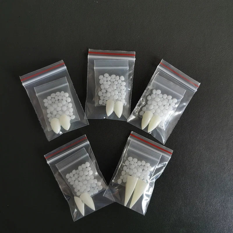 5Pairs Halloween Vampir Zähne Fangs Zahnersatz Prop Party Kostüm DIY Cosplay Requisiten Dekor Falsche Zähne Harz Fangs Mit Solide kleber.