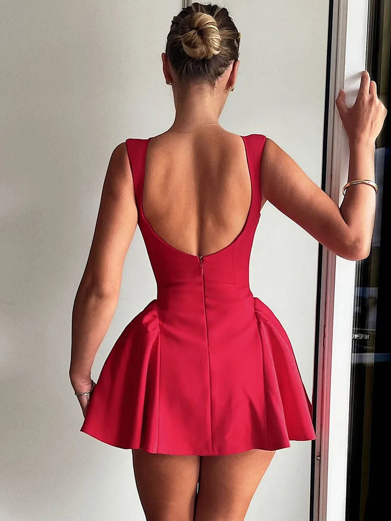 DGLUKE Elegantes rotes Minikleid für Damen, U-Boot-Ausschnitt, ärmellos, hohe Taille, A-Linien-Kleid, rückenfrei, plissiert, kurze Abschlussball-Party-Kleider