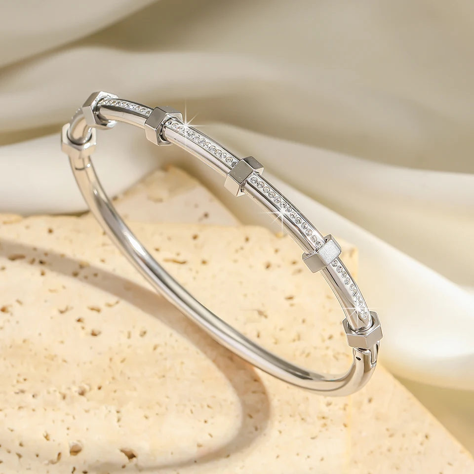 UILZ 316L Stainless Steel Exquisite Nail Brand Bracelets For Women American Trendy Shining Zircon Screw Not fading Bangle Gift.