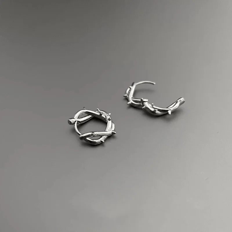 Hiphop Punk Thorn Hoop Earrings for Man Women Classic Piercing Ear Cartilage Tragus Simple Huggie Hoop Rock Jewelry Gift.
