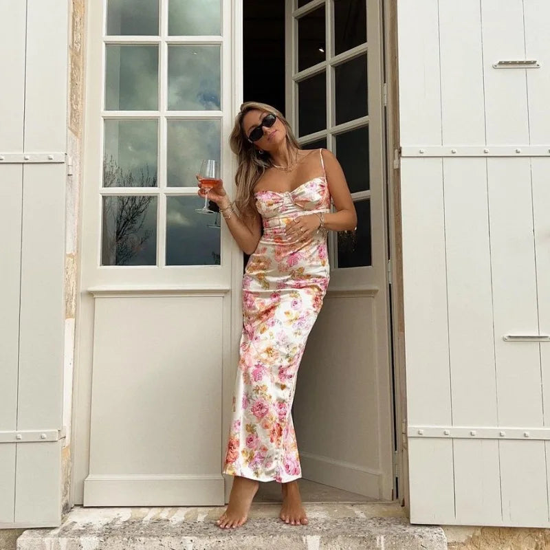 Damenbekleidung, Sommermode, neue Mode, bedruckt, schlank, sexy, rückenfrei, Sling-Kleid.