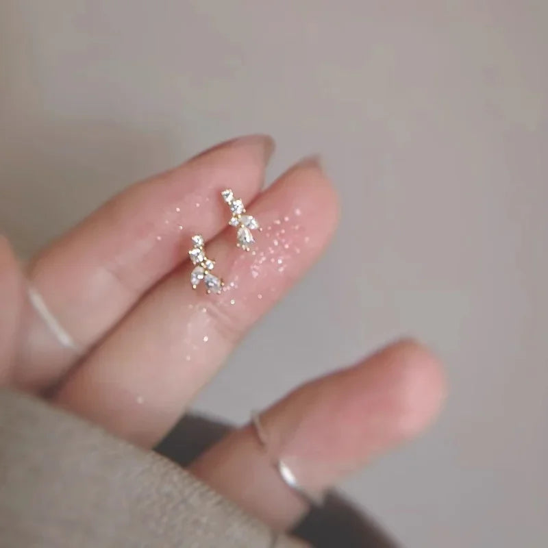 925 Silver Needle Mini Snowflake Flower Cubic Zirconia Earrings Ear Bone Nail Piercing Ear Jewelry Children's Earrings.