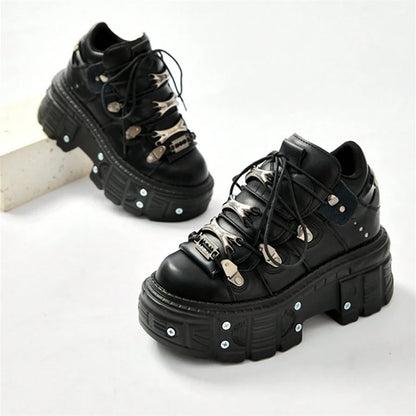 Punk Stil Frauen Schwarze Schuhe Rock Metall Dekor Lace-up Ferse Höhe Plattform Schuhe Gothic Mann Turnschuhe Frauen Stiefeletten 2025, Neue