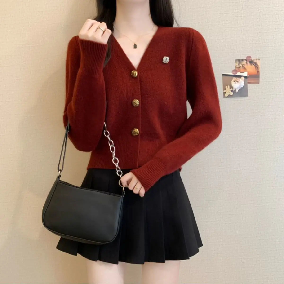 Women Clothes Spring Autumn Fashion Casual Button Solid Color Ladies All-match V-neck Long Sleeve Appear Thin Knitwear Cardigan.