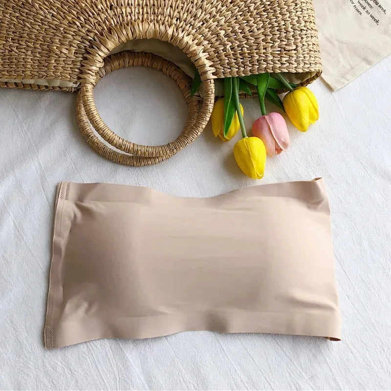 Women Seamless Strapless Bandeau Bra with Removable Pads – Basic One-Piece Tube Top Underwear.