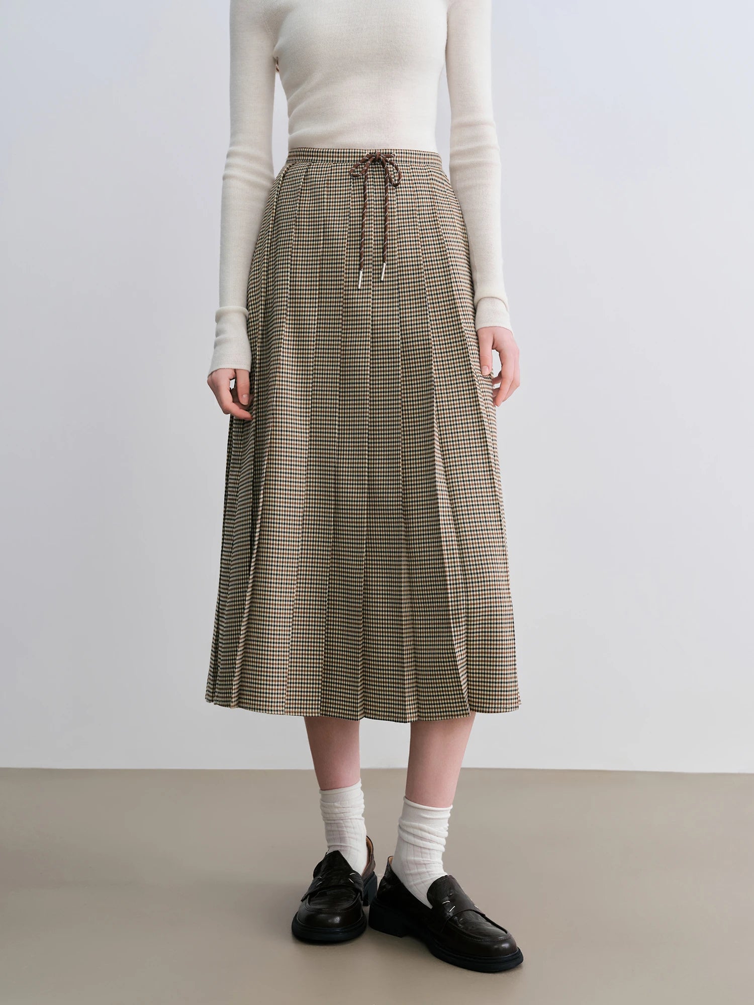 ZIQIAO Houndstooth Pleated Skirt Women's 2025 Autumn New Style College Style Pattern Versatile Casual Mid-length Skirt 25ZQ93064.