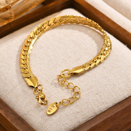 Vnox 6mm Flat Cuban Chain Bracelets for Women Girls, Macrame Edge Curb Links Bracelet,Gold Plated Stainless Steel with K18 Stamp.