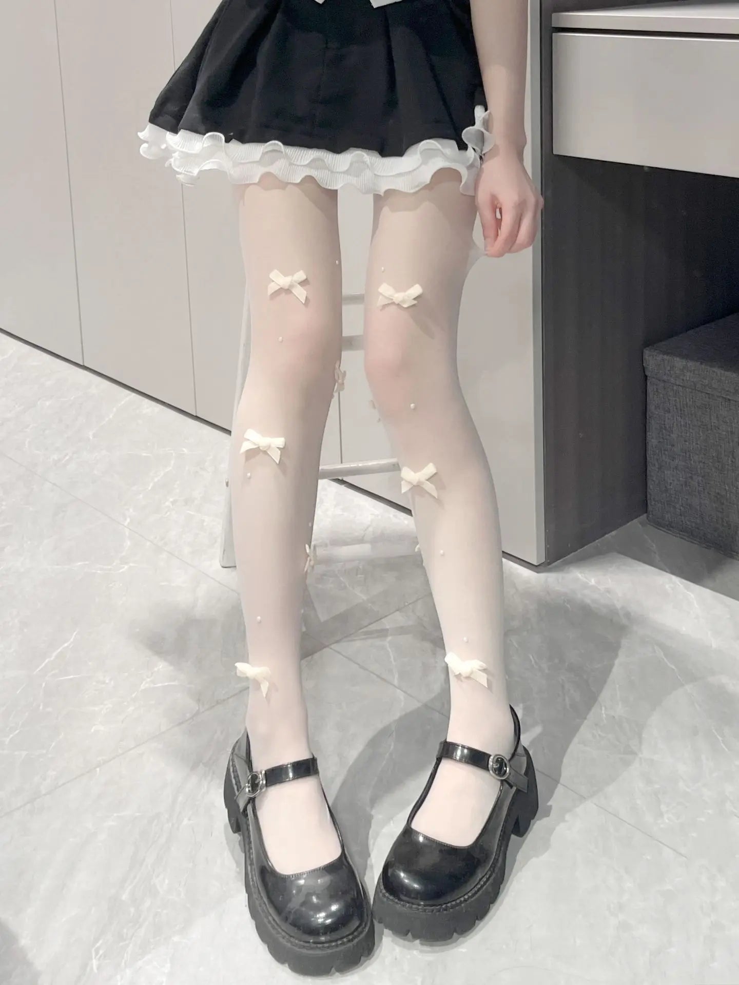 Sweet Japanese JK Bow Pearl White Stockings Sexy Women Lolita Ultra-thin Anti Hook Silk Pantyhose Compression Socks.