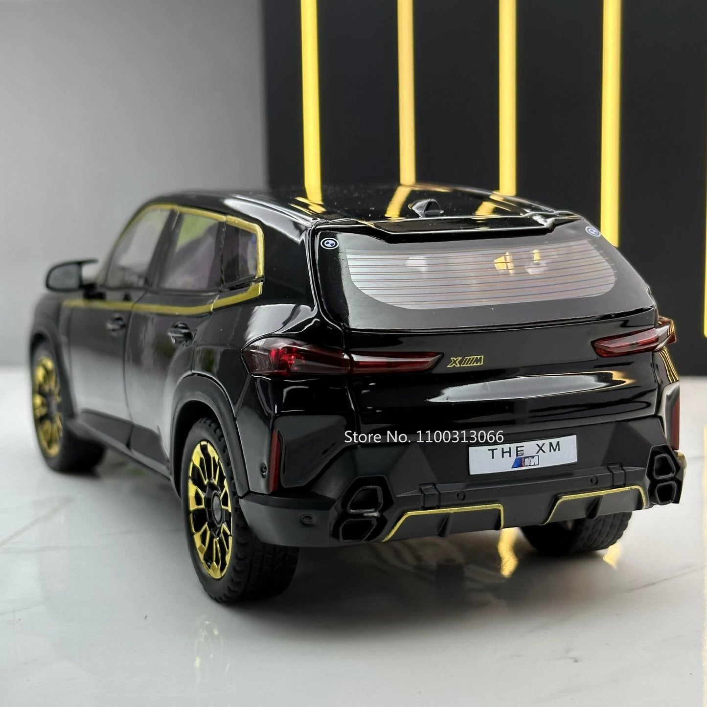 1/24 The XM Alloy Car Models Toy Diecasts Off-road Vehicles with Light Sound Pull Back Function SUV Car Toys for Kids Boys Gifts