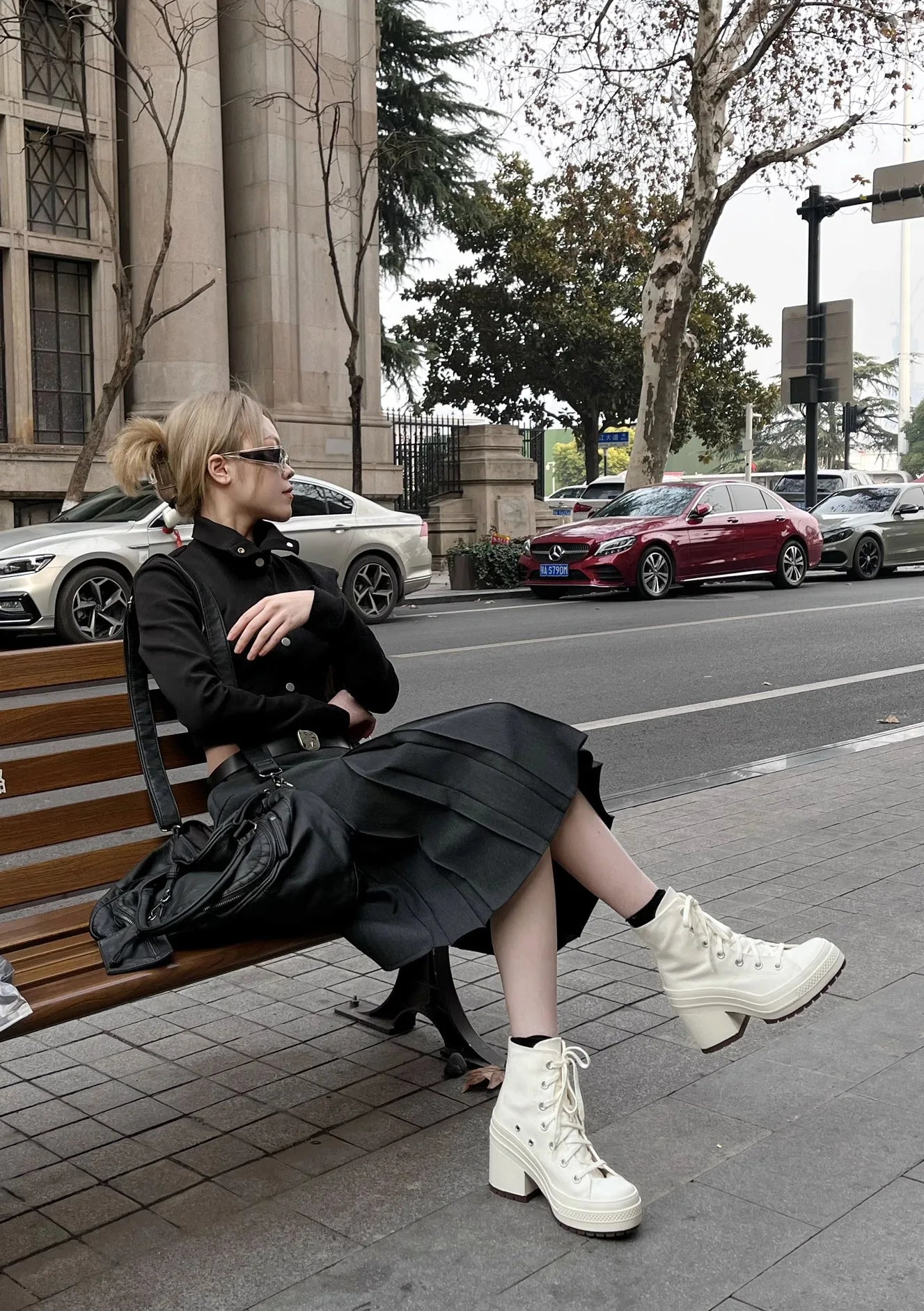 Women Platform Sneakers Canvas Shoes Personalized Luxry Heels Skateboard Lace Up Casual Fashion Outdoor Sneakers.