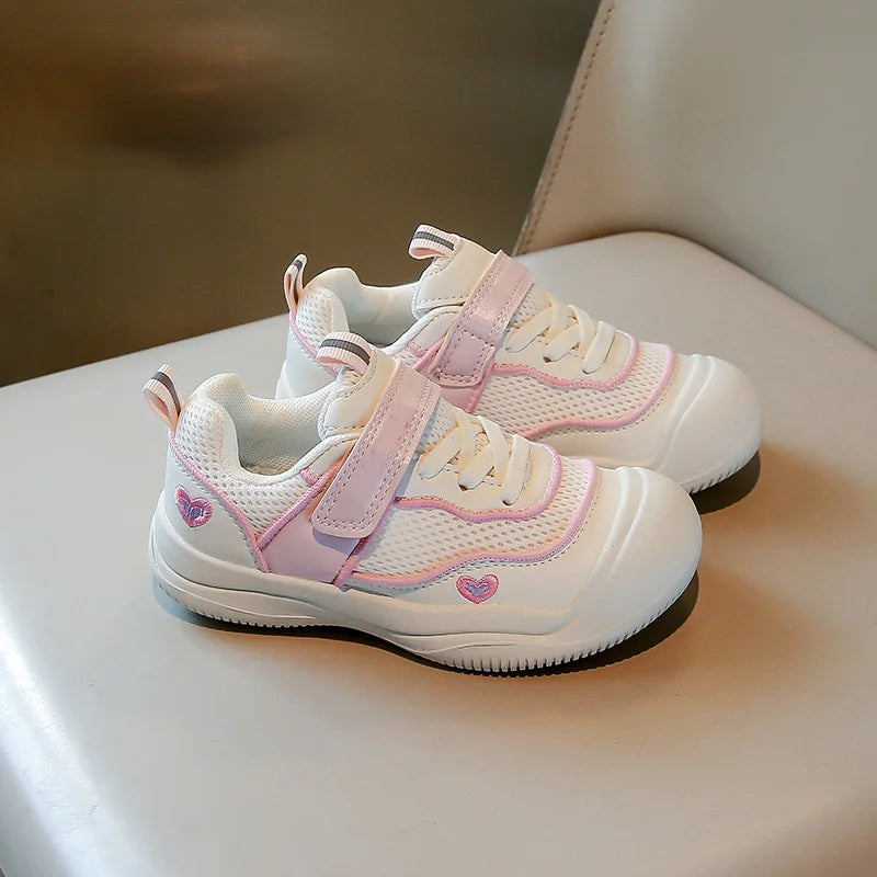 New Girls Sneakers Breathable Mesh Cute Design Outdoor School Kids Sports Shoe Lightweight Comfortable Children Fashion Footwear.