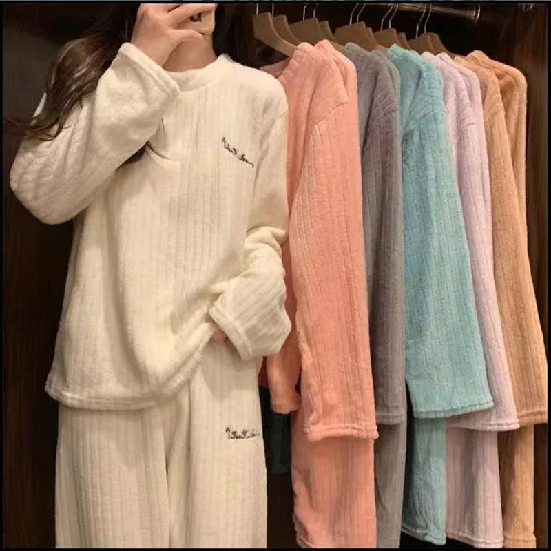 New Autumn/Winter Coral Fleece Pyjamas for Women Thickened Homewear Student Comfort Cotton Fleece Plus Size Fashion Pyjama Set.
