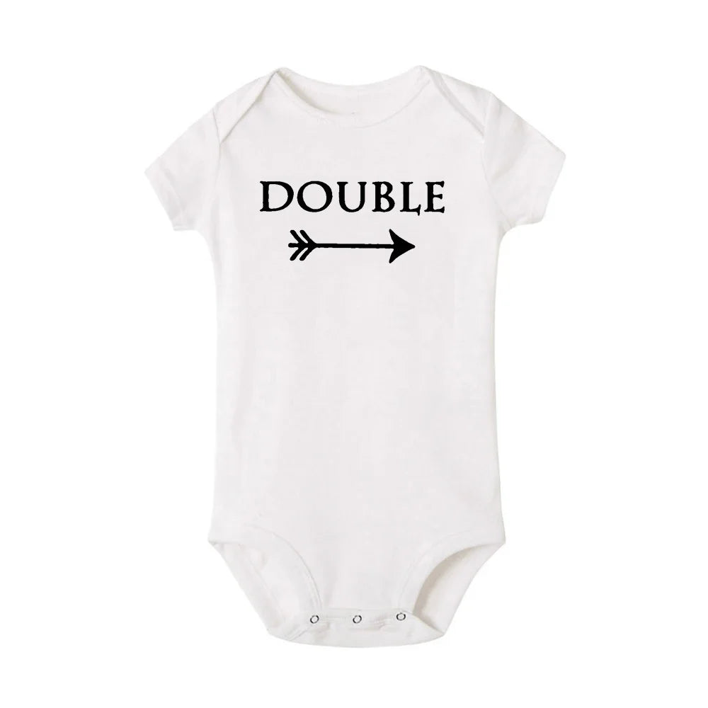 Neugeborenen Baby Bodys Doppel Ärger Twin Kinder Unisex Kurzarm Strampler Playsuits Outfits Jungen Mädchen Geboren Krabbeln Kleidung