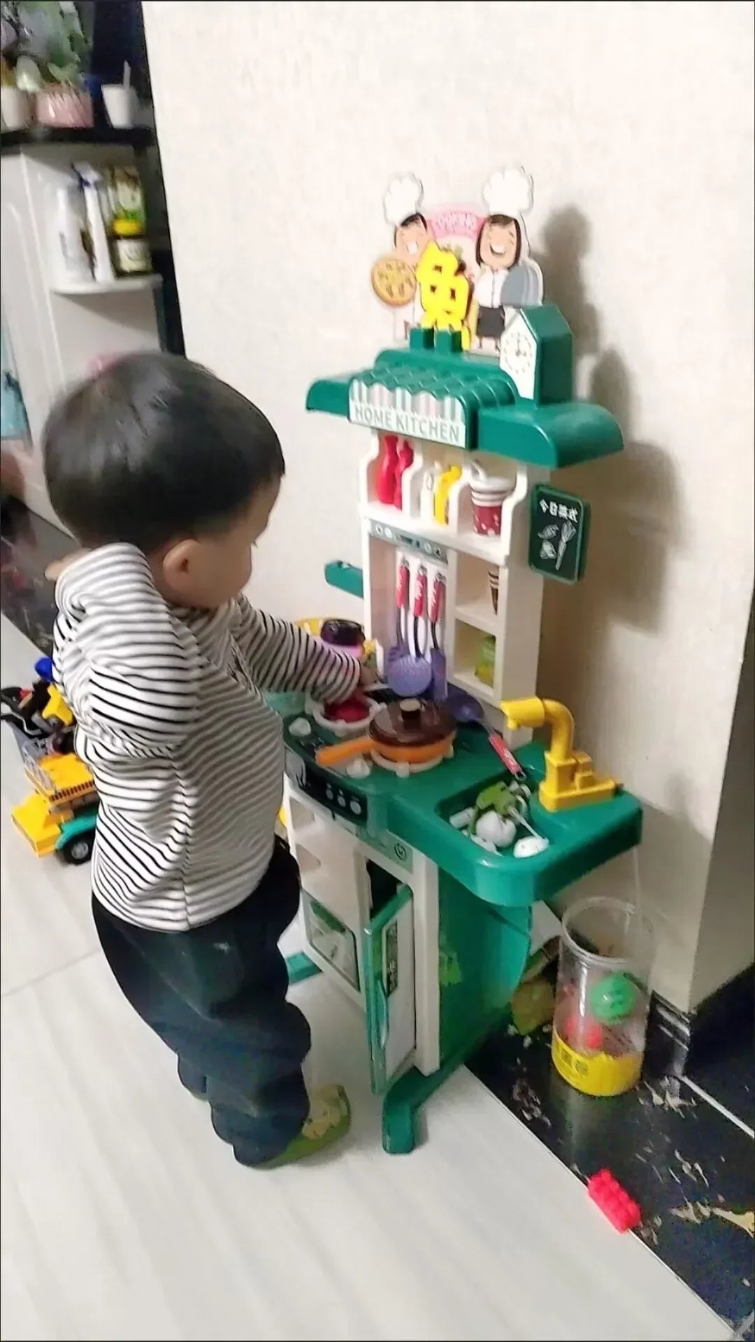 Children's Home Cooking Simulator Kitchen Set Kitchen Girls Cooking Spray Dining Table Toys Christmas Gifts.