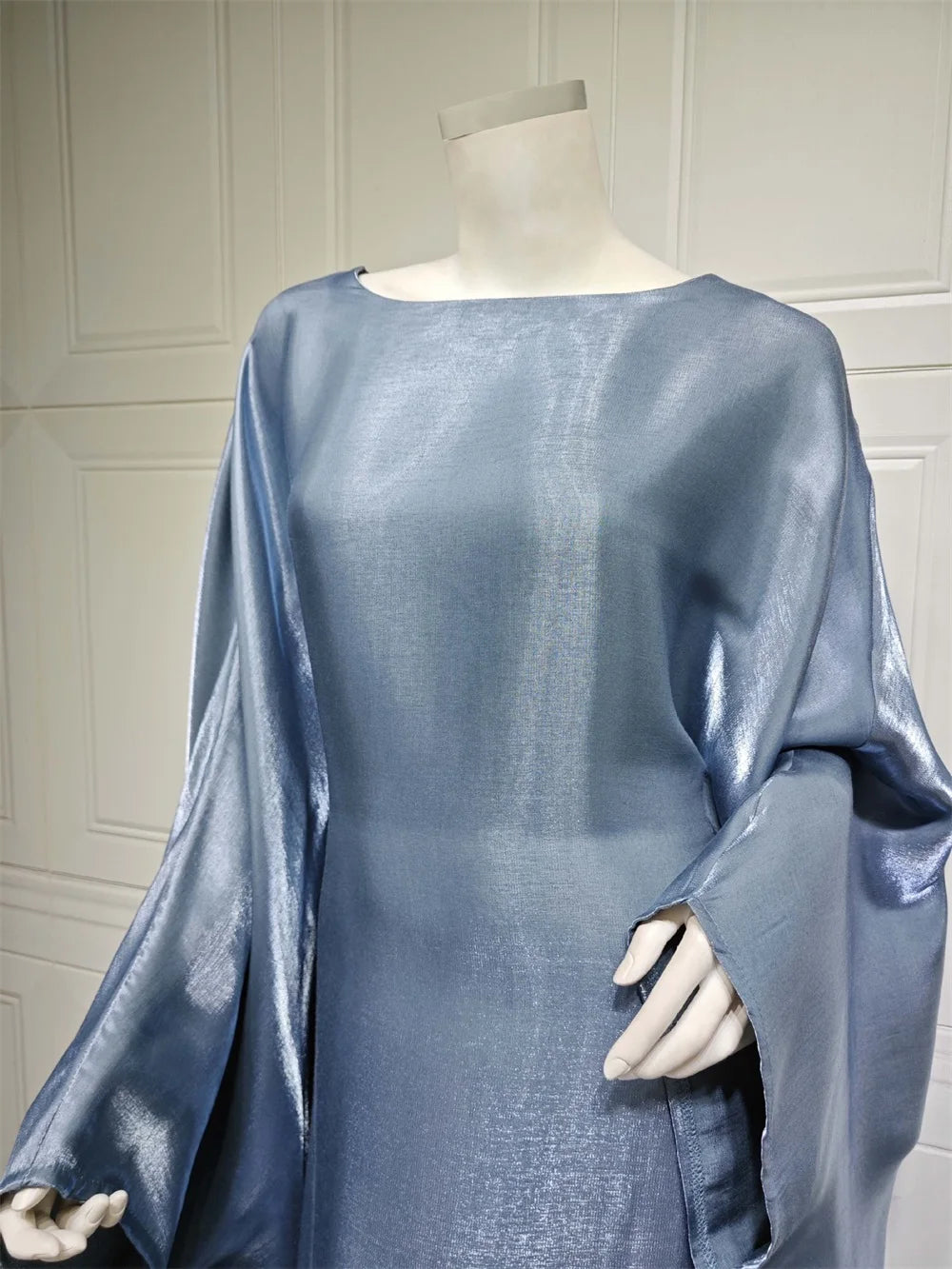 Siskakia Muslim 2024 New Eid Dresses Solid Shiny Satin Batwing Sleeve Modest Kebaya Turkish African Women Abayas Saudi Clothing