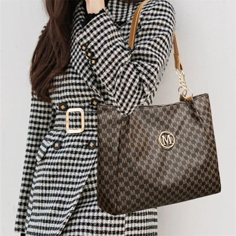 Vintage Geometric Tote Bag Synthetic Leather Letter "M" Design for Women Handbag Shoulder Bag Large Capacity Shopping Travel Bag.