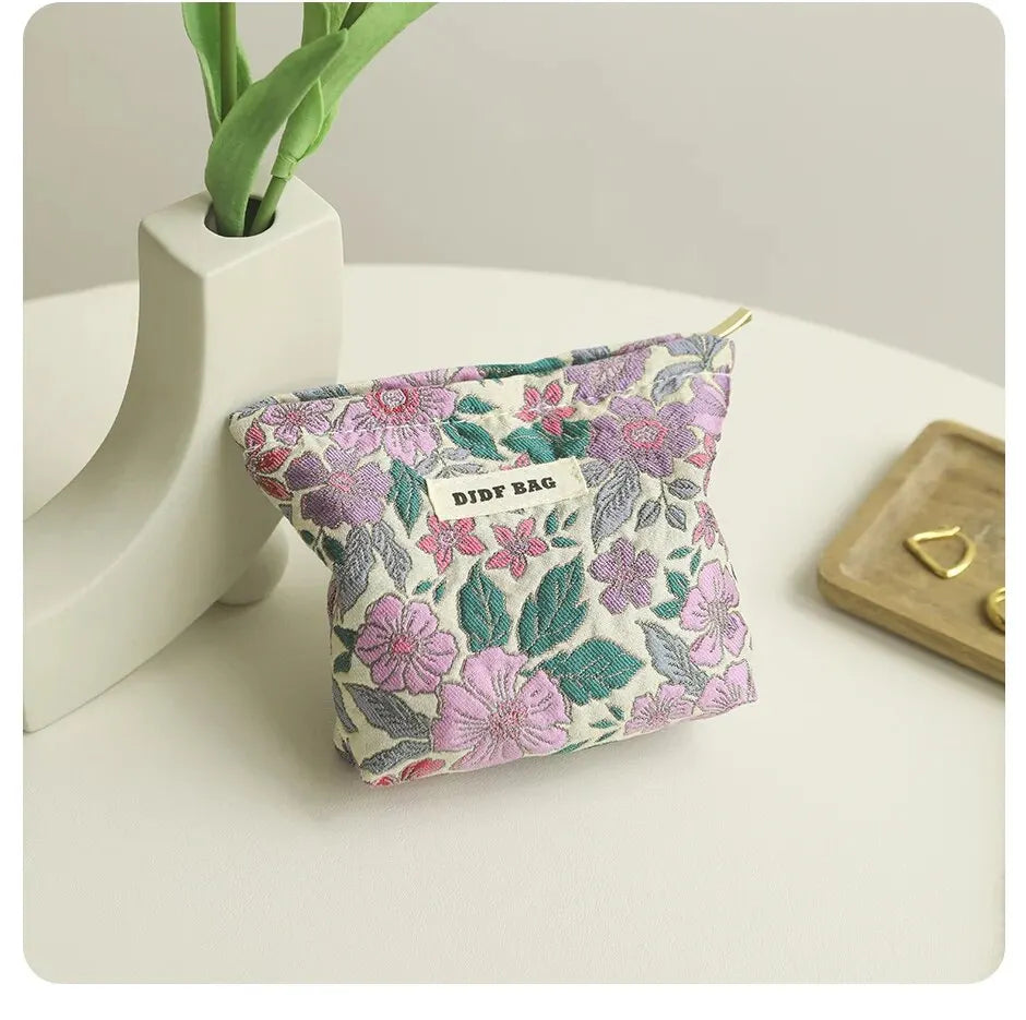 Women's Makeup Bag Small Vintage Purple Flower Large Capacity Cosmetic Lipstick Storage Bag Portable Coin Purse Commuter Clutch.