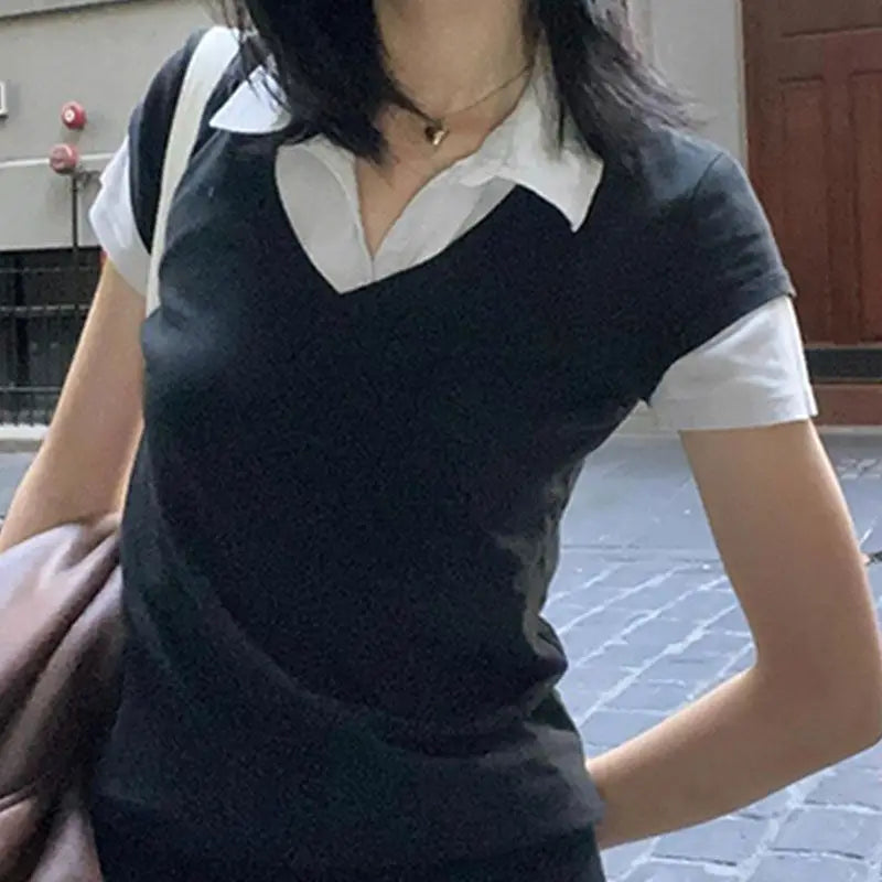 The New Korean Version of The College POLO Splicing Two Short Short-sleeved T-shirt Slim Slim Jacket with Sweet Spicy.