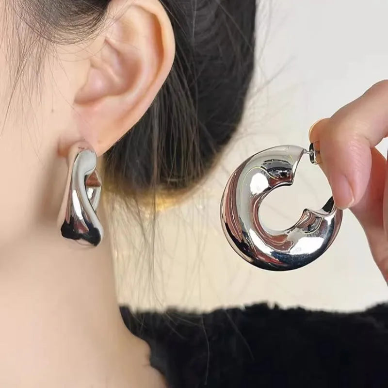 New Retro Chunky C Shape Hoop Earrings Glossy Gold Plated Pvd Circle Round Tube Huggie Hoops Stacked Ear Jewelry.