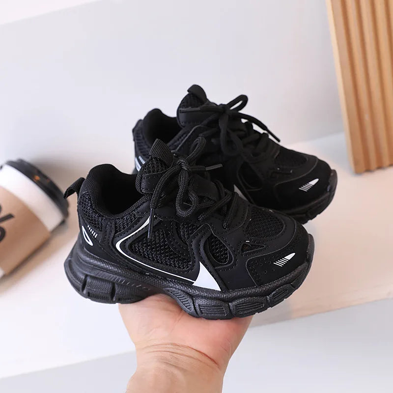 Kids Casual Sports Shoes with Thick Soles Boys Girls Fashion Versatile Sneakers 2024 New Children Mesh Breathable Running Shoes.