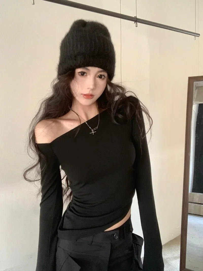 SexySpicy Girl Style Blackoff-the-Shoulder Long Sleeve T-shirt Slimming Smooths Your Silhouette Nefarious Crossbody Top For Wome.