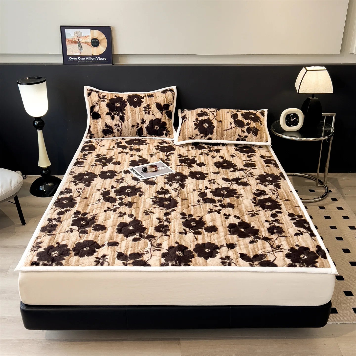 Winter Warm Velvet Mattress Cover Home Dormitory Soft Thick Quilted Bed Sheets Queen Size Bed Cover Fold Tatami Mat Bedspread