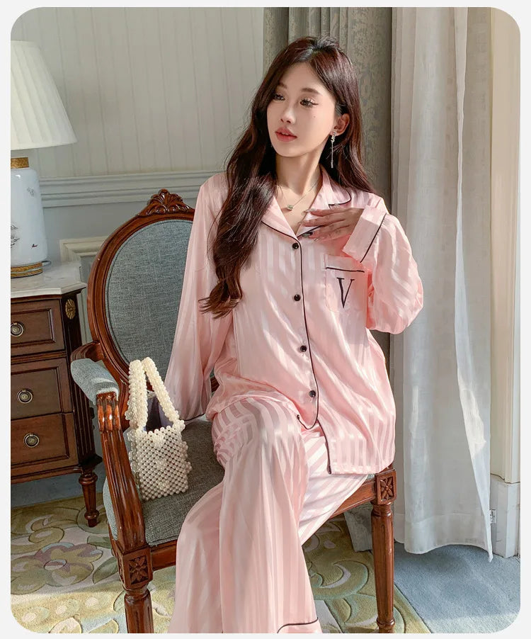 Women's Ice Silk Pajama Set Long Sleeve Long Pants Lightweight Sleepwear for Spring And Autumn Comfortable Homewear Pj Set.