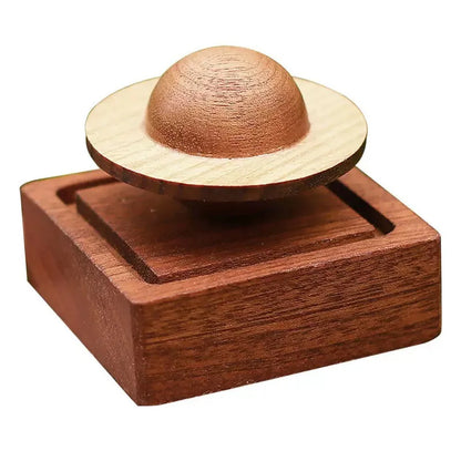 Exquisite Planet Essential Oil Diffuser for Indoor Car Decoration Wood Fragrance Vaporizer.