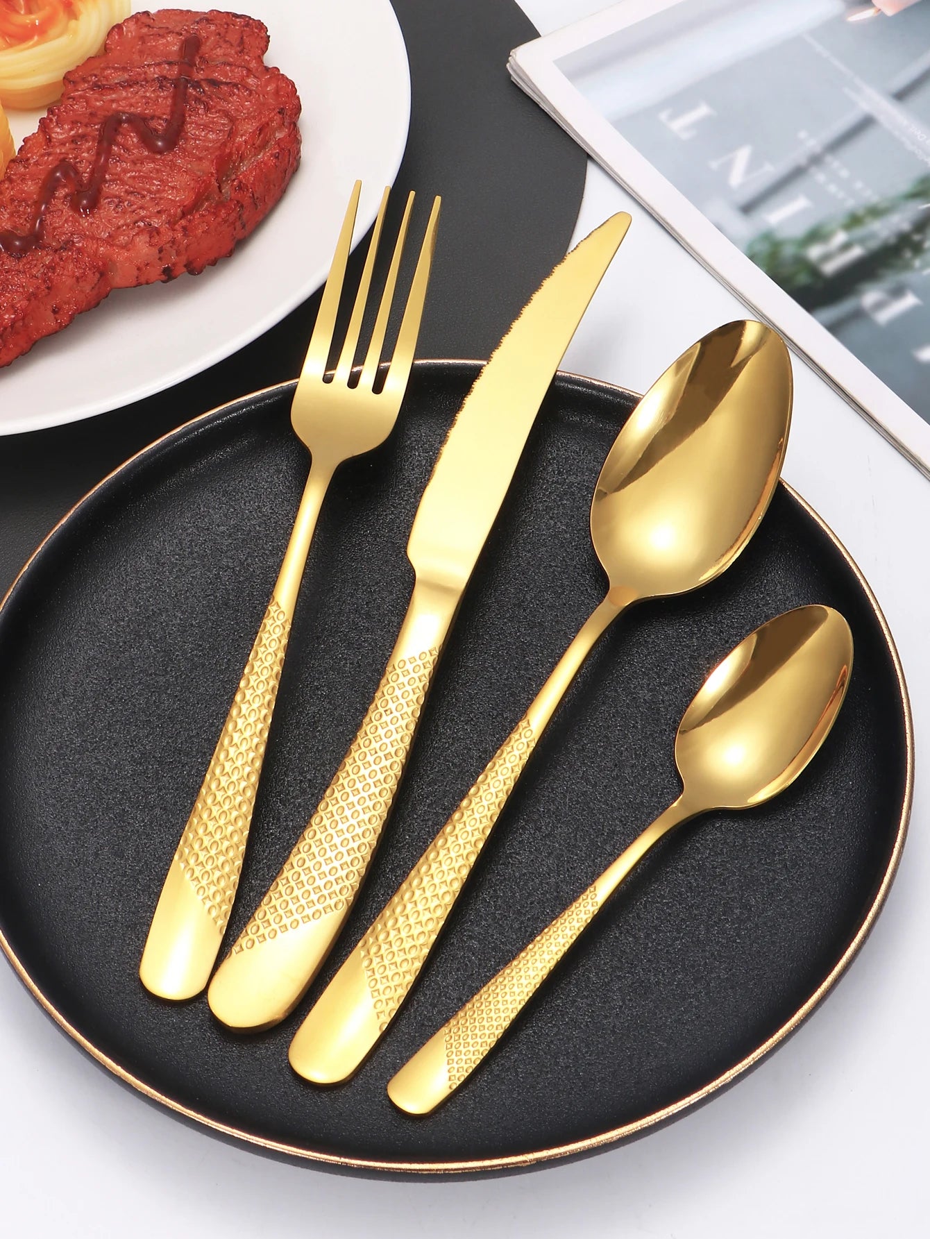 24pc Stainless steel tableware star steak knife and fork dessert fork spoon family suits.