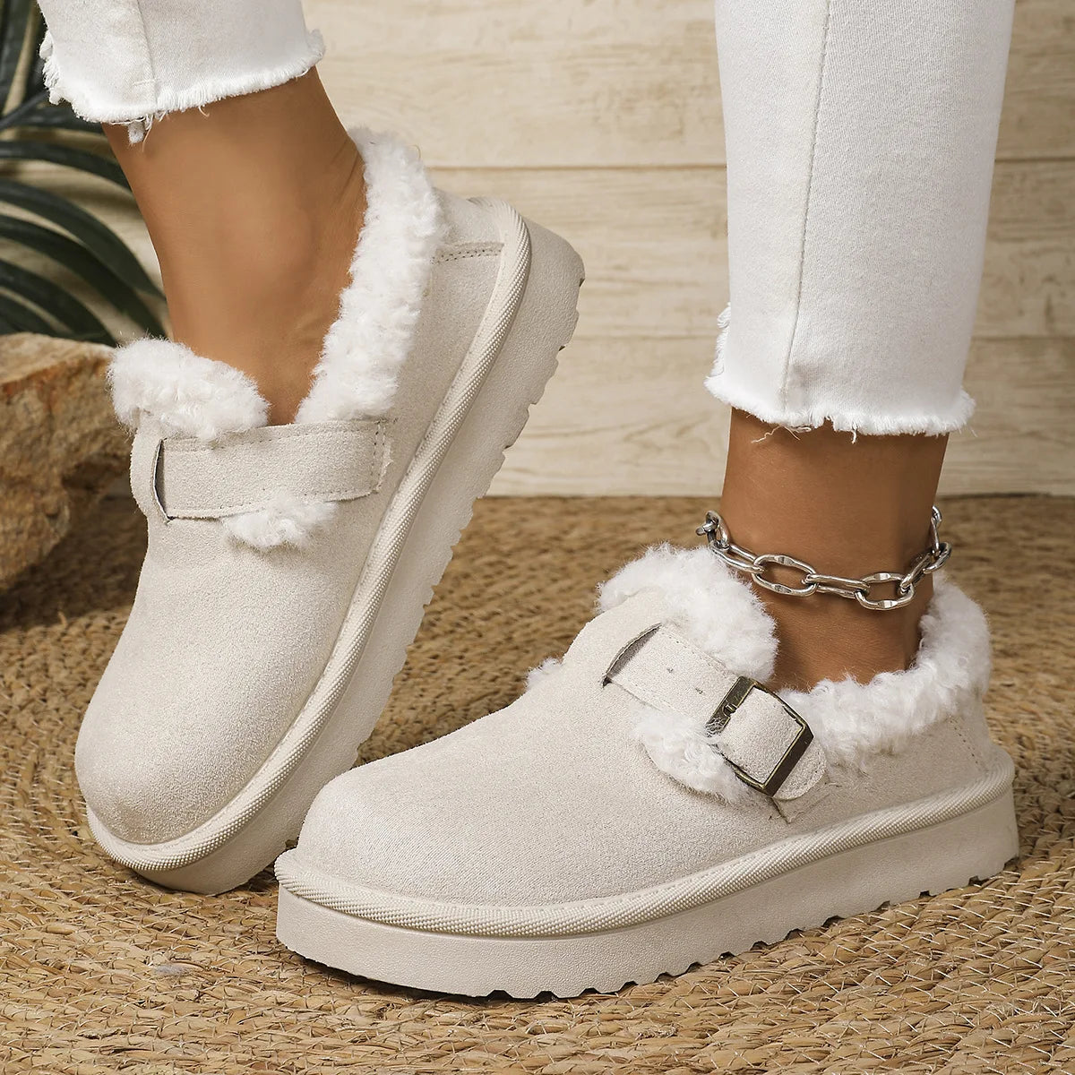 New 2025 Winter Women's Boots Plush Fashion Retro Bean Shoes Cotton Women's Flat Sole Slippers Platform Women Boots