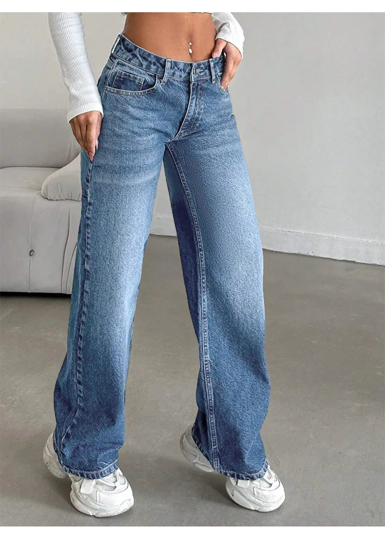 Elastic denim jeans 2025 new fashion low waist loose and trendy women's jeans.