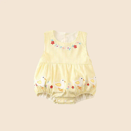 0–2 Jahre Neugeborene Kinder, bezaubernder Baby-Mädchen-Strampler aus Baumwollgaze, gelb kariert, bezauberndes besticktes Enten-Design – weich und süß