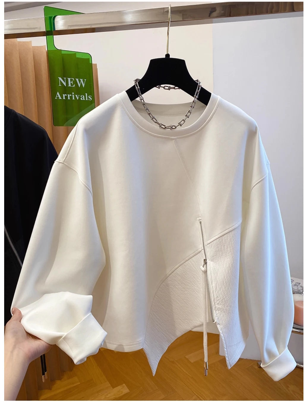 Autumn and Winter Women's Pullover Round Neck Hoodie Lazy Style Splicing Design Loose Long Sleeve Tops.