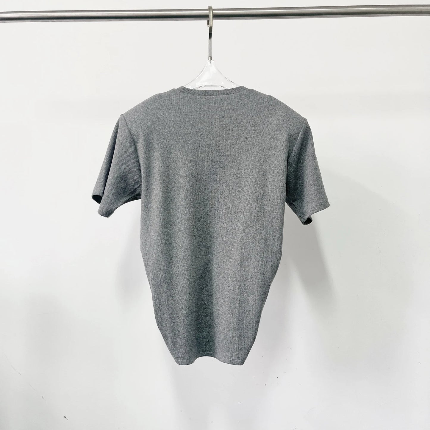 Y2K knotted twist knitted threaded round neck Top women fashionable and versatile navel padded shoulder short-sleeved T-shirt.