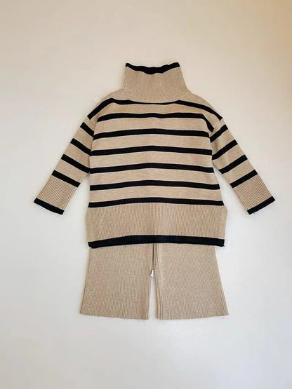Girls' Autumn/Winter High Collar Sweater Set 2025 New Style Female Baby's Stylish Knitted Sweater Wide Leg Pants Two Piece Set.