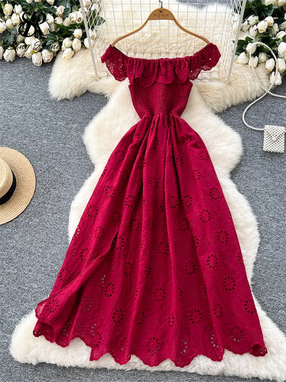 SINGREINY Schickes, ausgehöhltes Kleid mit Stickerei, Rüschen, Spleiß, schulterfrei, elastisch, gerüscht, schlank, 2025, solides, sanftes, langes Urlaubskleid